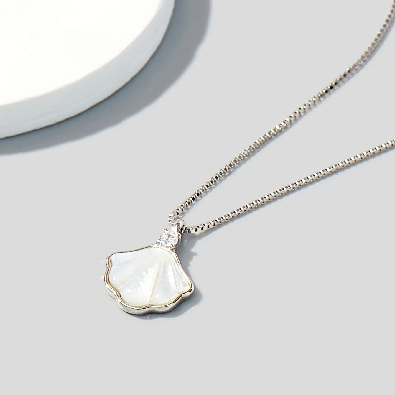 Sterling Silver Shell Pendant Necklace, S925 White Gold-Plated, Mother-of-Pearl Design - AdornMazing